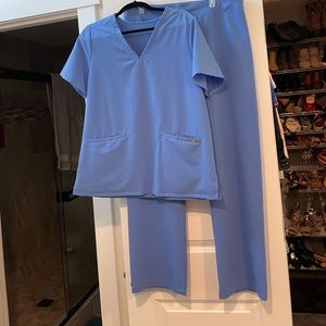 FIGS CEIL BLUE SCRUB SET